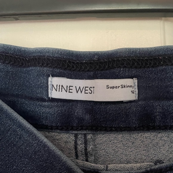 Women’s Nine West Super Skinny Pull-on Jeggings. Size 12 Tall. - Picture 2 of 3